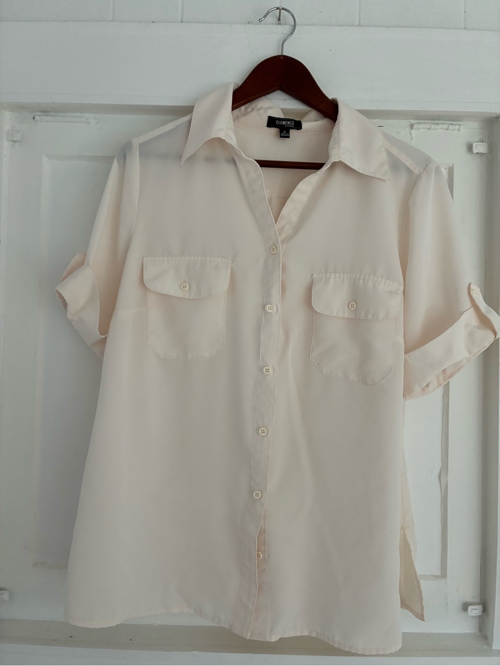 Elementz Woman Cream Blouse with Classic Collar, cuffed short sleeve, size 1X
